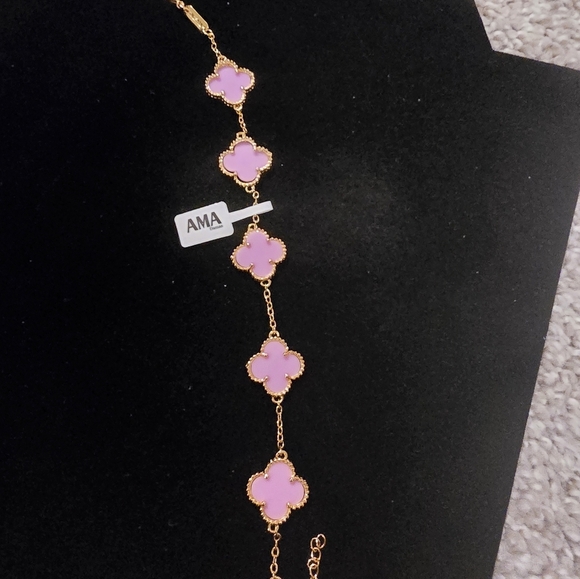 21kgp Dubai Jewelry - Elegant Pink and Gold Bracelet - Picture 6 of 7